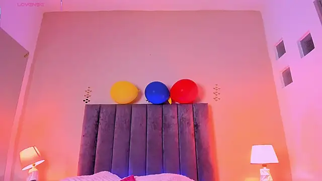 scarlet_pielcanela webcam