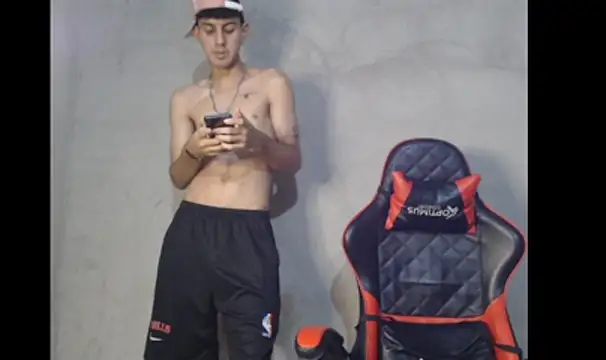 Garu_hot19 webcam