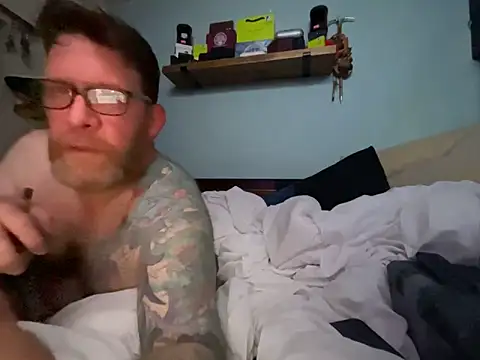 Tattooednakedguy webcam