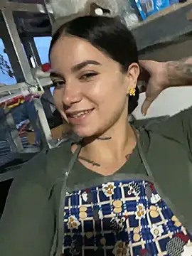Lali_HOtt webcam