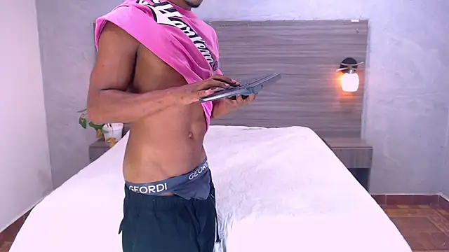 Dilan_Hall webcam