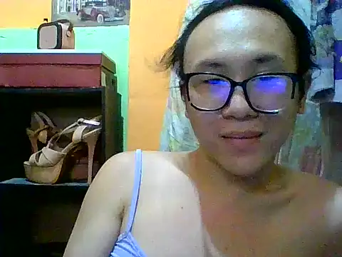 CockzillaHotTS webcam