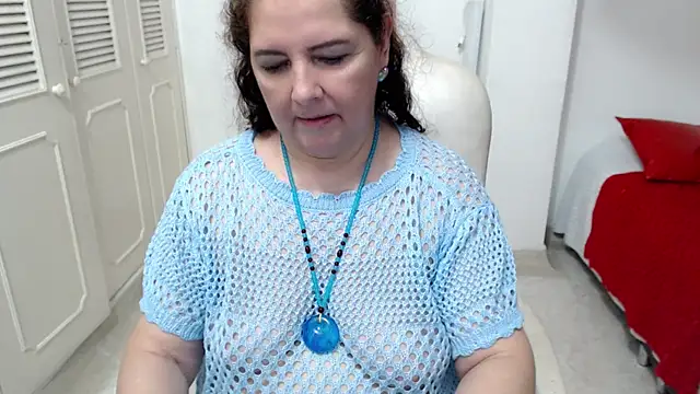 leonela_69 webcam