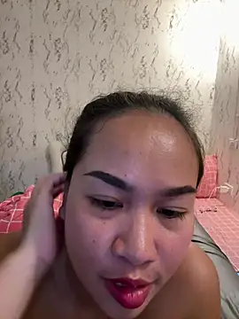 Ponthip webcam