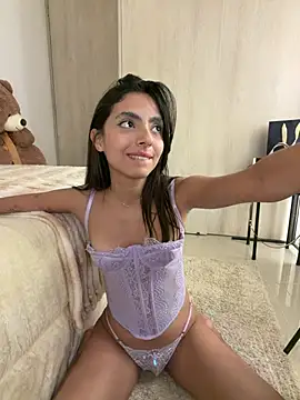 ZaraLuuv webcam