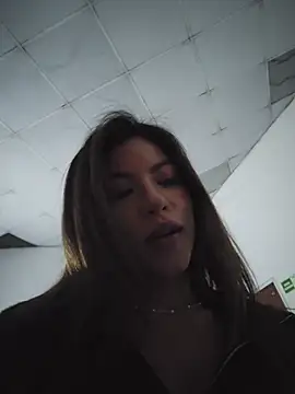karen_san_miguel (G young) - Open my robe 👘 + toy control 5m