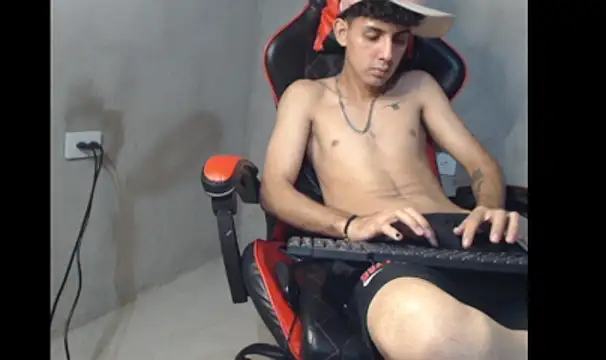 Garu_hot19 webcam