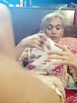 QueenSoreal webcam