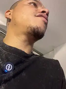 AlphaMasterXxx webcam
