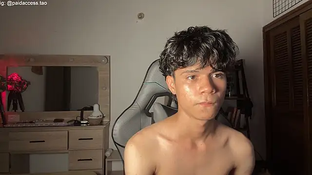 OopsAgain_ webcam