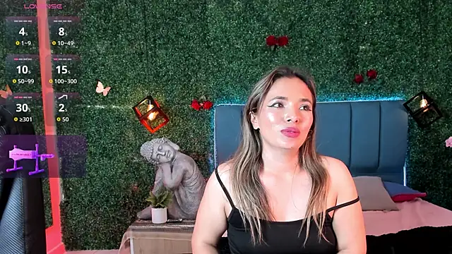 Kiaraa88 webcam