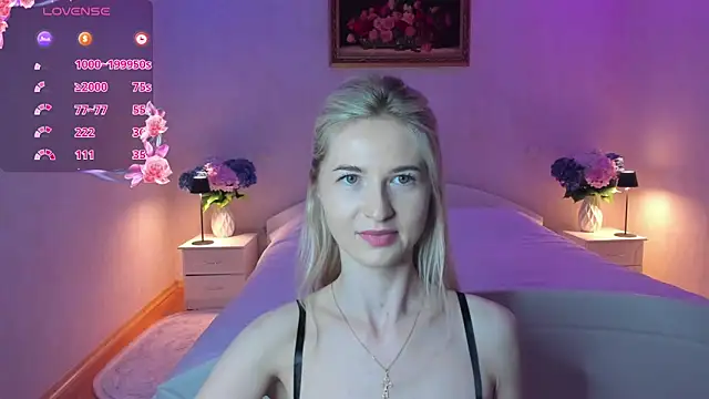Julie_Blaze webcam