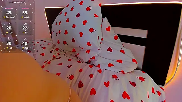 lexxxxxxi - Lexxxxxxi's free webcam - UK Sex Cams