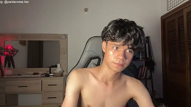 OopsAgain_ webcam