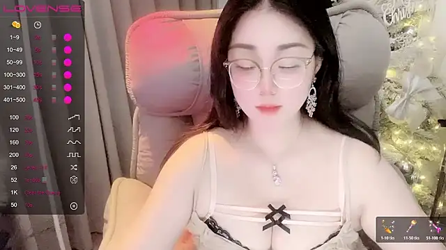 Monica-666888- webcam