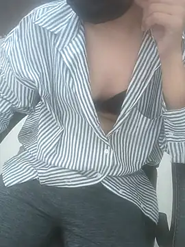 sushmita0 webcam