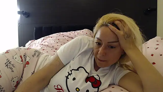 _karolynesyera_ webcam