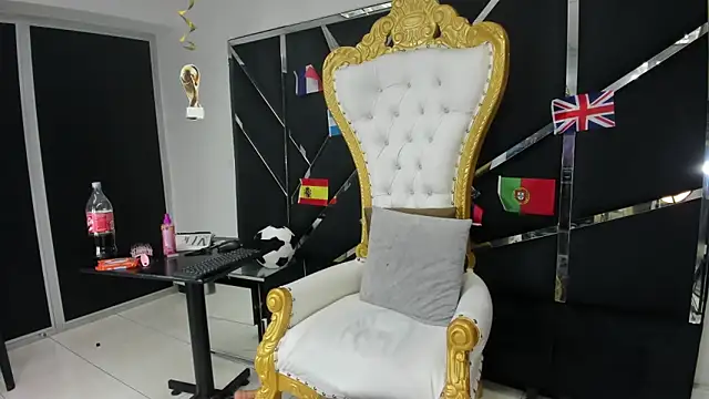 Aisha_hotts777 webcam
