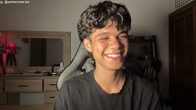 OopsAgain_ webcam