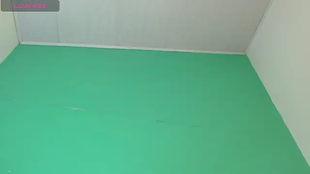 avaleri_cherry live cam on StripChat