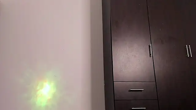 Kriss_Edwards webcam