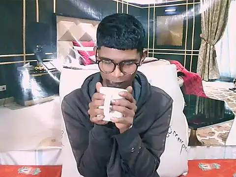 IndianThuggin webcam
