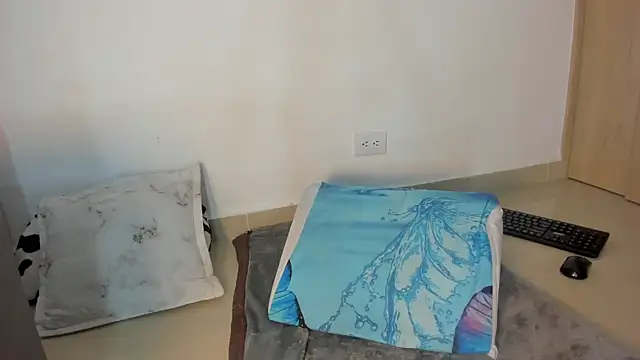 Nanny_11 webcam