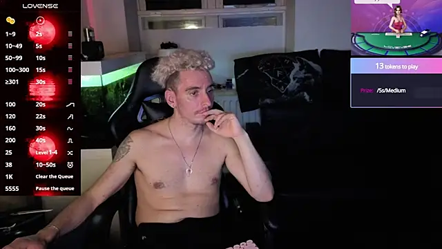 Rayzel_White webcam