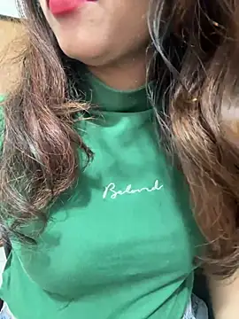 Yours_riya11 webcam