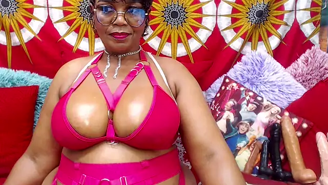 MATURExxxASS webcam
