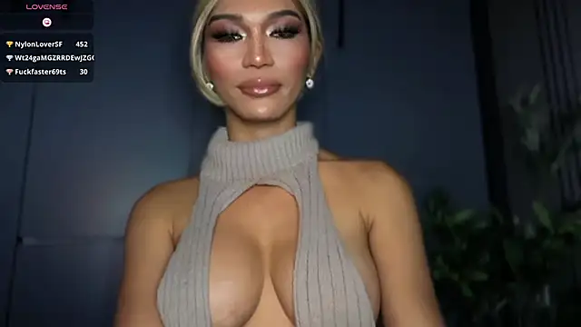 Maria_Manika webcam