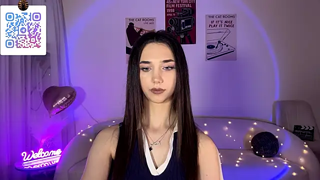 LinaMour webcam