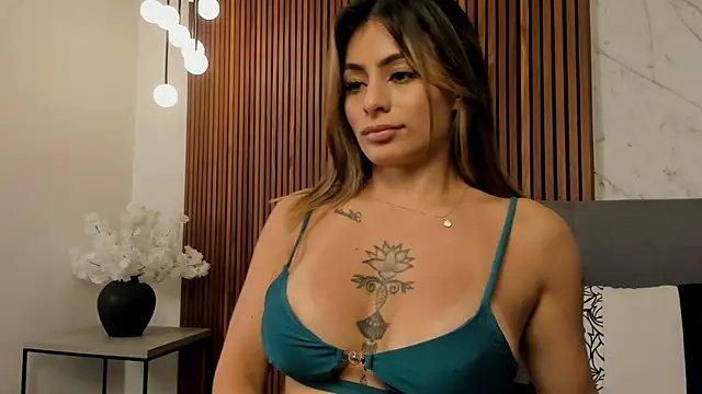 Amara_Velvet_ webcam