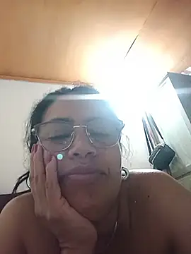 emilif_ (F mature) - Masturbación con dildo 5 min