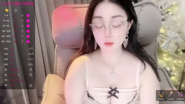 Monica-666888- webcam