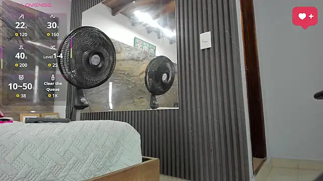 logan-wollf webcam