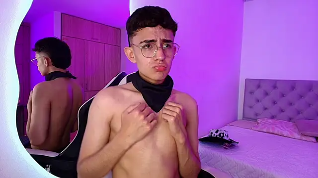 Eithan__wolf webcam