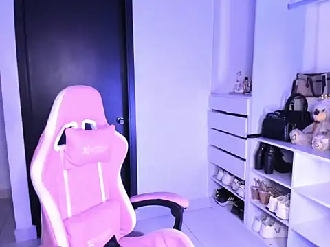 cristina697 webcam