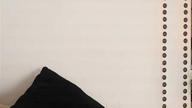 IsabelaWhite webcam