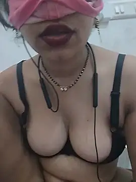 KAJALBHABHI_ webcam