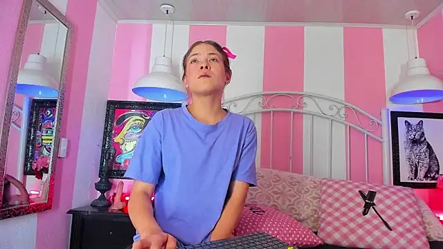 Liah_Grey8 webcam