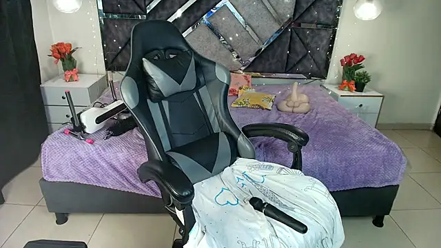 MysticMature webcam