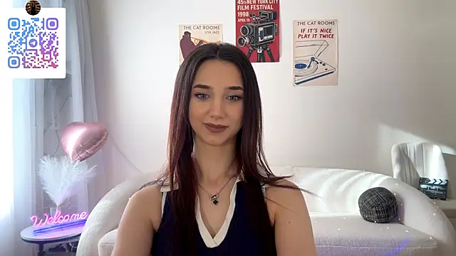 LinaMour webcam