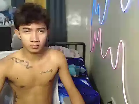 Ur_hottestjonny webcam