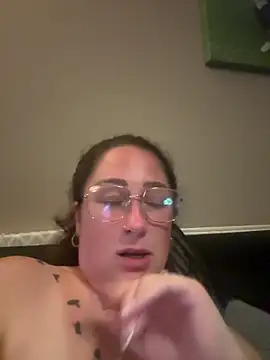 CurvyCatx webcam