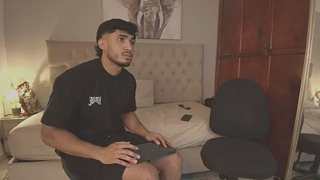Maxi_and_Ares webcam