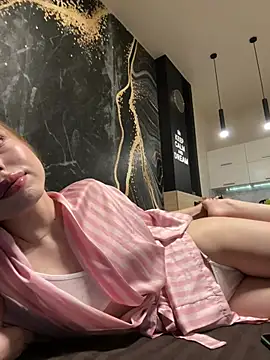 lolaskk - LOLAskk's free webcam - UK Sex Cams