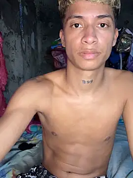 THE_KING_KEY1 webcam