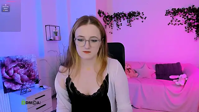 liana_kisses webcam