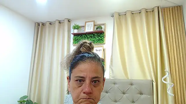 sasi_luna webcam